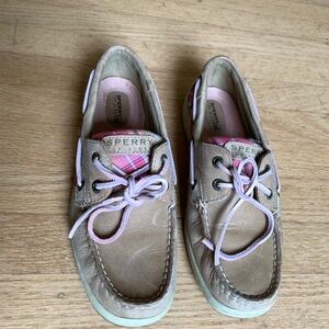 Plaid pink Sperry topsides loafer women’s size 7.5